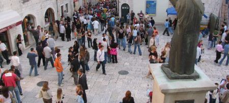 Draft manual on sustainable tourism